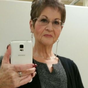 Meet your Posher, Vickie